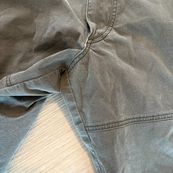 ** Kuhl Mens Green Ambush Cargo Shorts 34 Zipper Pockets Durable Outdoor Wear - Picture 7 of 7